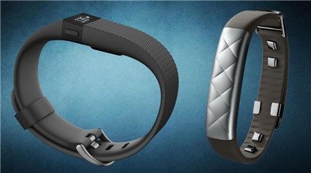 Jawbone up 3 và Fitbit Charge HR : Thiết bị theo dõi nào phù hợp với bạn?