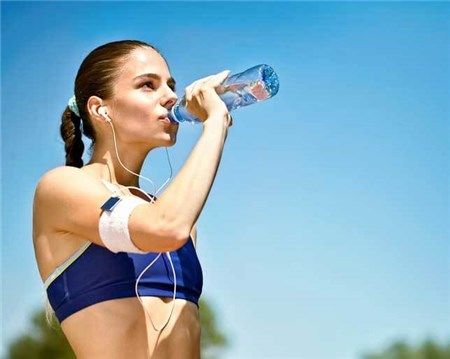5 biện pháp giúp bạn chạy bộ trong mùa hè an toàn