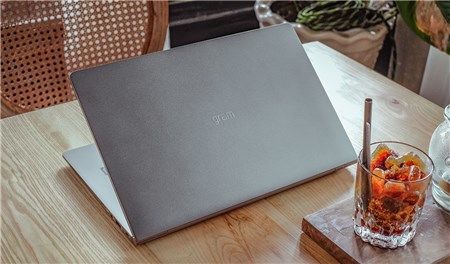Đánh giá LG Gram 2018 một trong những chiếc laptop nhẹ nhất thế giới