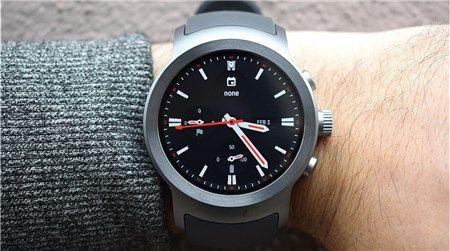 Review đồng hồ Android Wear 2.0