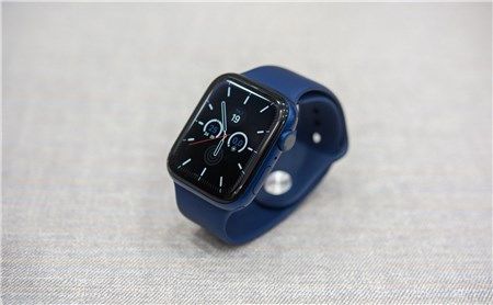 Top những đồng hồ thông minh smartwatch chống nước tốt nhất 2021
