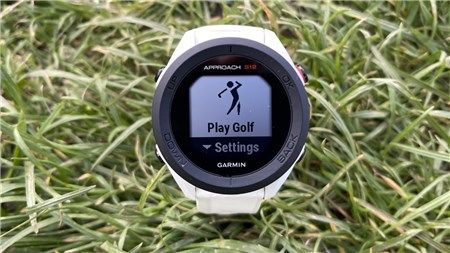 Đánh giá Garmin Approach S12: Đồng hồ chơi golf giá phải chăng