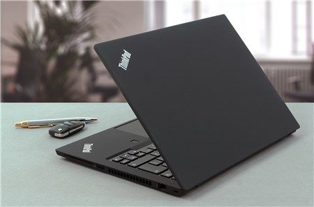 Những lý do để MUA hoặc KHÔNG mua Lenovo ThinkPad P14s Gen 2