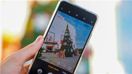 Chụp ảnh Năm Mới trên điện thoại đẹp hơn với 5 cách sau đây cùng Techzones trong mùa giáng sinh này