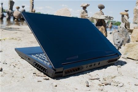 Laptop siêu cấp Eurocom Nightsky ARX315: Ryzen 9 5950X, RTX 3070