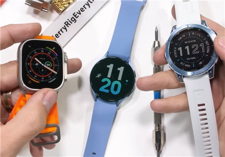 Watch Ultra chống xước màn hình kém hơn Galaxy Watch 5 & Garmin Fenix 7