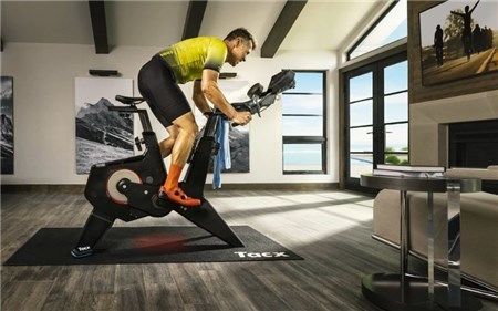 Garmin công bố Tacx NEO Bike Plus - Chiếc xe đạp thông minh tập luyện trong nhà