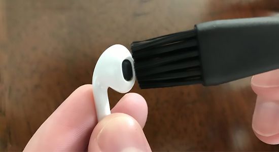 dung dịch vệ sinh airpods