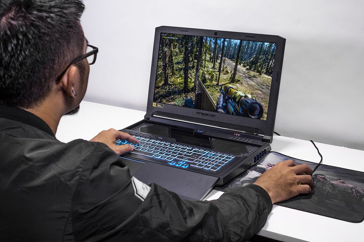 laptop gaming Acer Predator Helios 700
