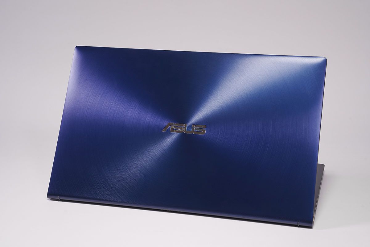 Asus Zenbook 15 - UX533FD