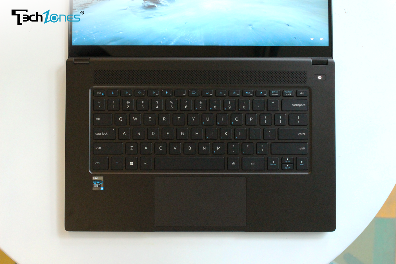 Laptop Intel NUC M15 - Khi ông ‘Vua’ vi xử lý làm laptop