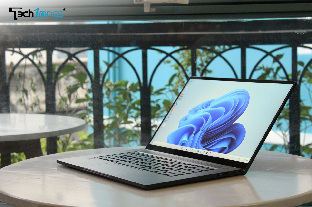 Một tuần trải nghiệm NUC M15: Laptop văn phòng cao cấp của Intel 